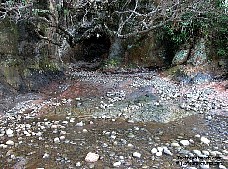 tuateawa beach cave